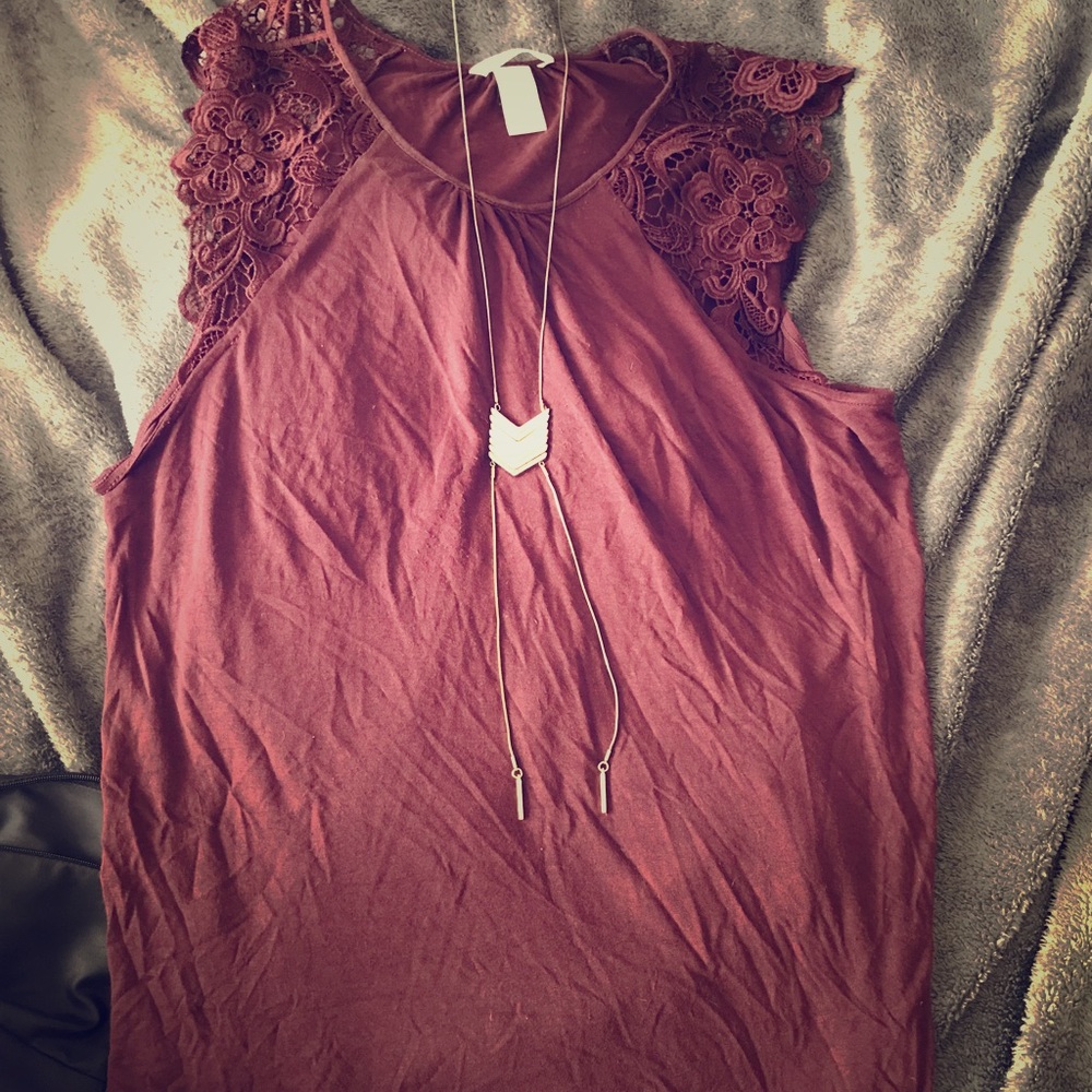 H&M Lace Shoulder Sleeveless Top